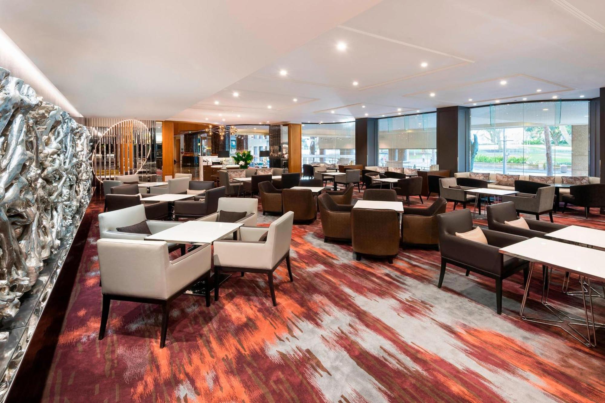 悉尼海德公园喜来登大酒店 外观 照片 The lounge at the airport