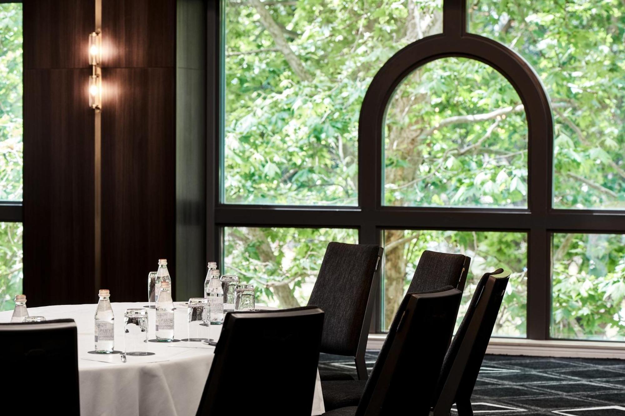 悉尼海德公园喜来登大酒店 外观 照片 The restaurant's interior