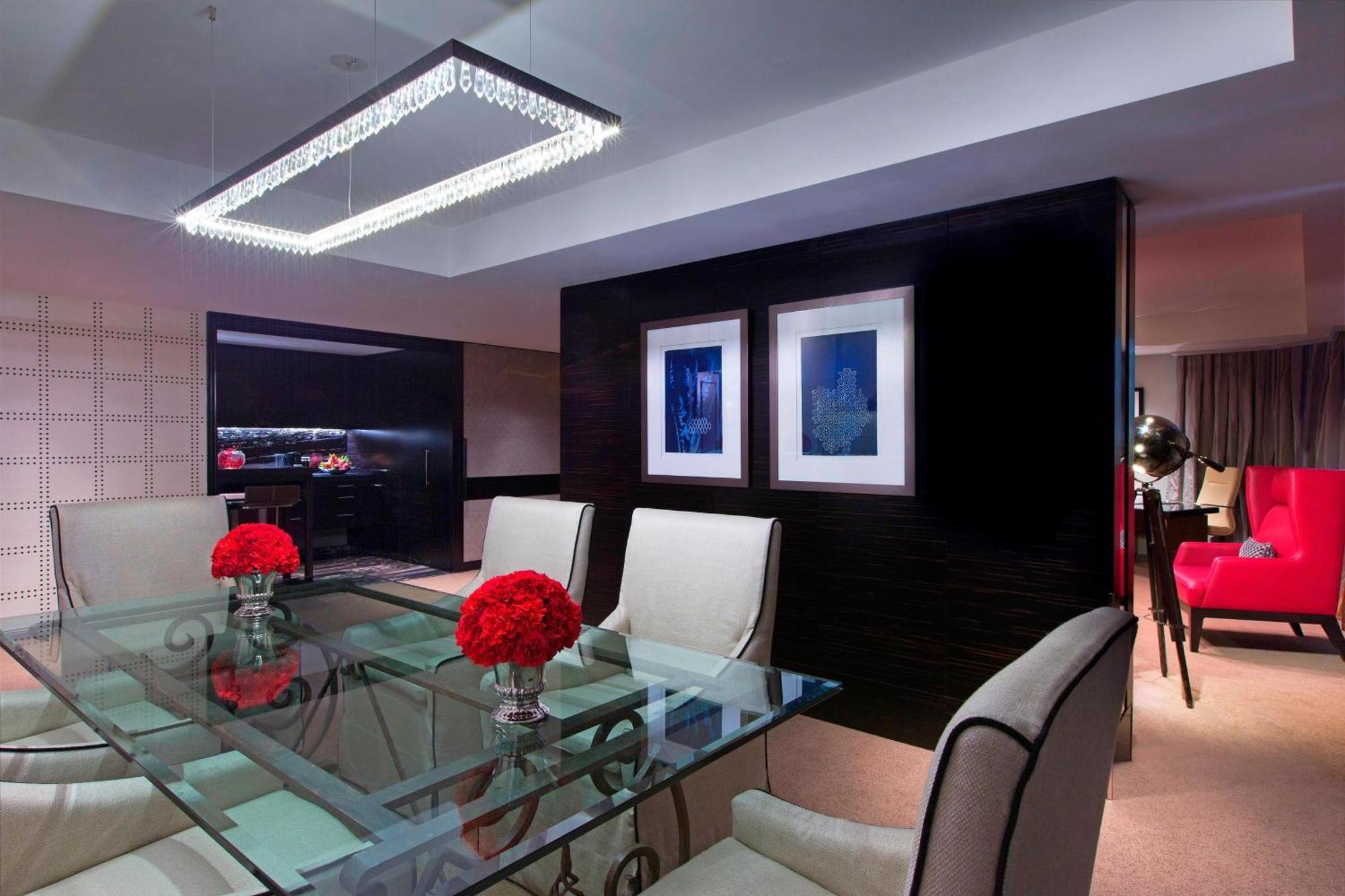 悉尼海德公园喜来登大酒店 外观 照片 A suite at the Mandarin Oriental, Hong Kong